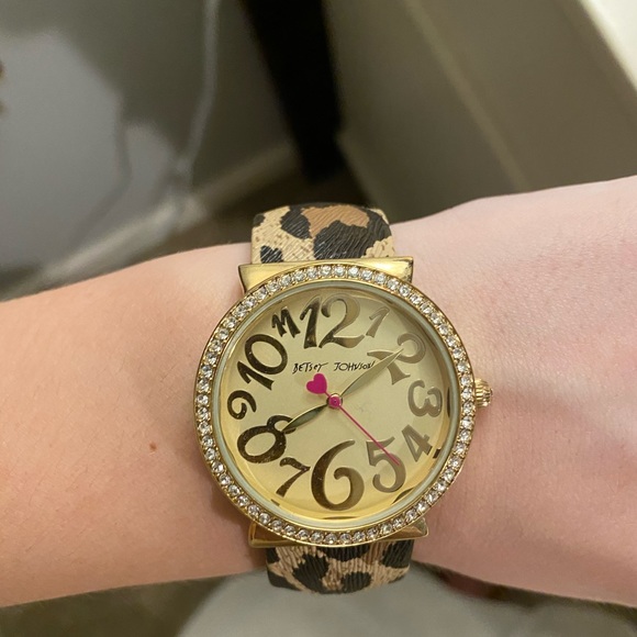 Cheetah Betsy Johnson watch - Picture 2 of 2